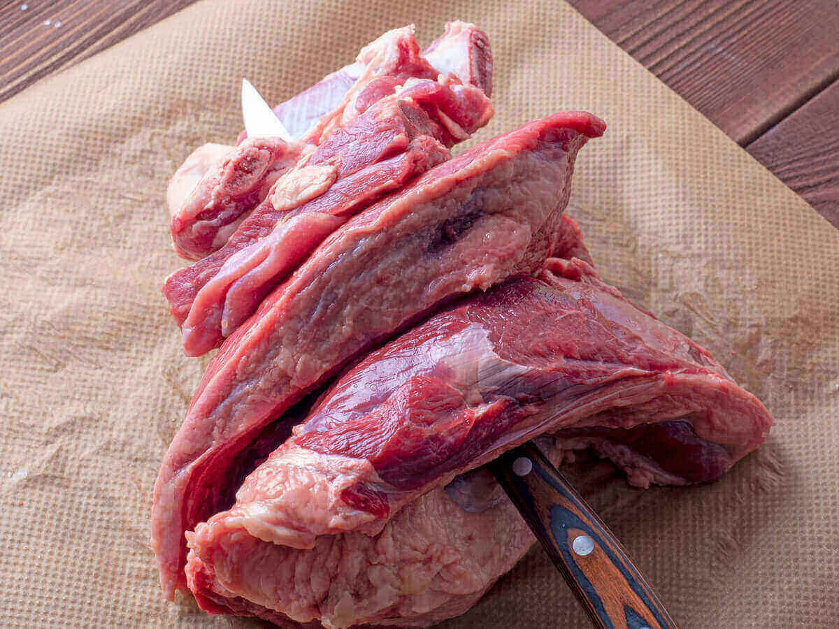How to Tell if Camel Meat Is Fresh